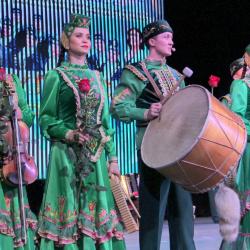 Государственный ансамбль фольклорной музыки РТ выступил в Ижевске (ФОТО) Государственный ансамбль фольклорной музыки РТ выступил в Ижевске (ФОТО)