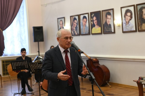 В Тинчуринском театре состоялась презентация книги, посвященной Наки Исанбету (ФОТО)