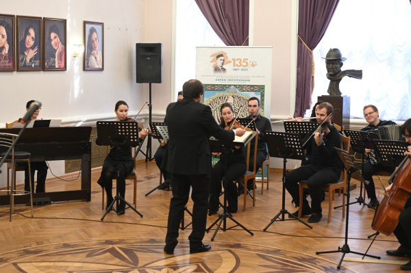 В Тинчуринском театре состоялась презентация книги, посвященной Наки Исанбету (ФОТО)