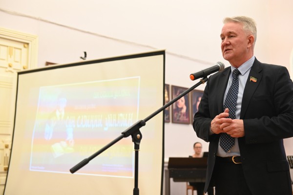 В Тинчуринском театре состоялась презентация книги, посвященной Наки Исанбету (ФОТО)