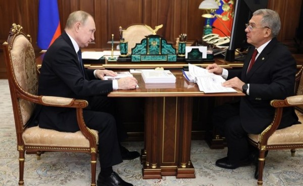 Владимир Путин встретился с Рустамом Миннихановым Владимир Путин встретился с Рустамом Миннихановым