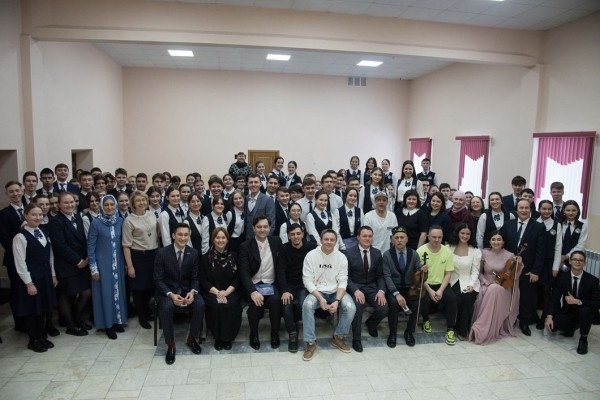 В Балтасинской гимназии состоялась творческая встреча с камаловцами (ФОТО)