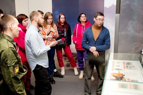 В филиале Национального музея впервые проходит выставка о Сталинградской битве (ФОТО)