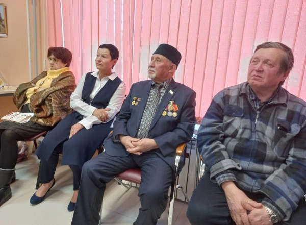 В Тосно почтили память татарского поэта-антифашиста Мусы Джалиля