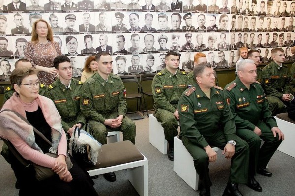 В филиале Национального музея впервые проходит выставка о Сталинградской битве (ФОТО)