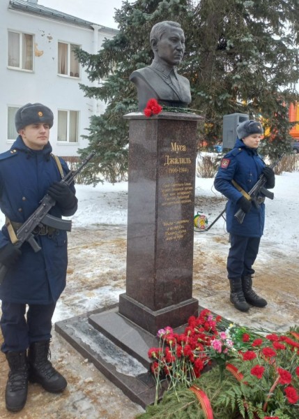 В Тосно почтили память татарского поэта-антифашиста Мусы Джалиля