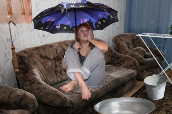 В Казани в многоэтажном доме микрорайона Салават Купере затопило подъезд