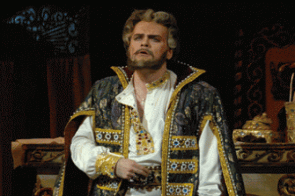 Путин наградил Искандера Гиниятуллина званием заслуженного работника ЖКХ Путин наградил Искандера Гиниятуллина званием заслуженного работника ЖКХ