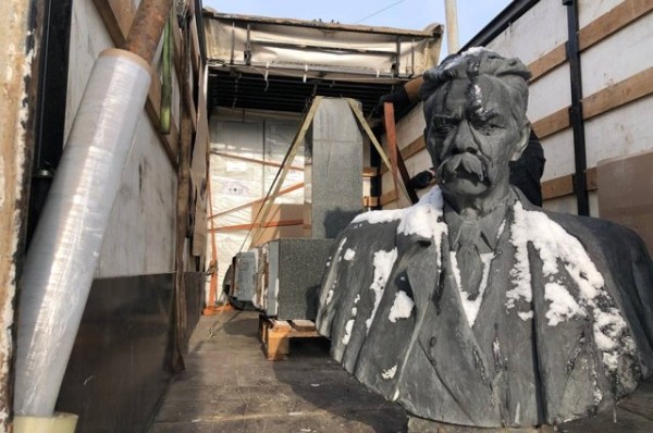 В Казани бюст Максима Горького вернули на место после реставрации