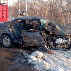 Двое молодых людей погибли, вылетев на иномарке с трассы