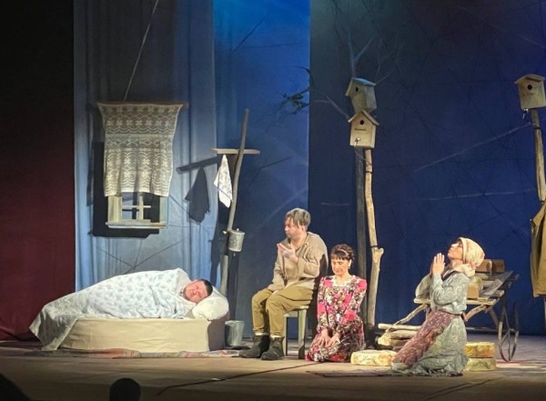 Нижнекамский драматический театр выступил в Петербурге (ФОТО)