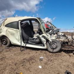 В Татарстане самосвал отбросил легковушку под грузовик &mdash; водитель погибла, пострадали дети