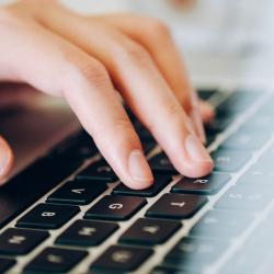 В Казани под домашний арест отправили блогершу за экстремистские публикации в соцсетях