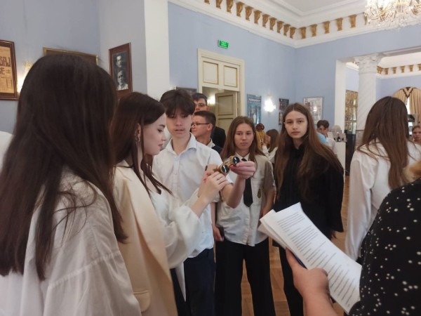 В музее театра Тинчурина был проведен экскурсионный квест "Театр &ndash; это жизнь!" (ФОТО)