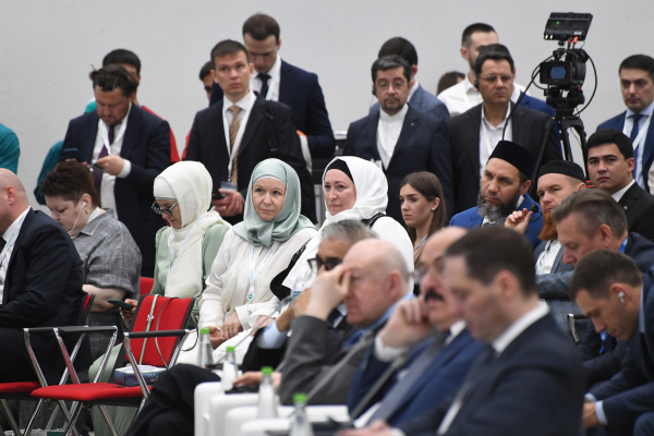 Международный экономический форум &laquo;Россия &ndash; Исламский мир: KazanForum&raquo; с Тахиром Валиуллиным