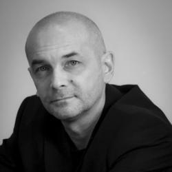 Сегодня день рождения отмечает заслуженный деятель искусств России и Татарстана Фарид Бикчантаев