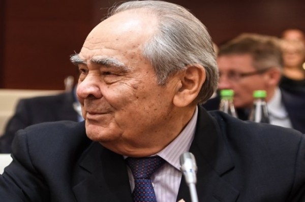 Владимир Путин наградил Минтимера Шаймиева высшей наградой России