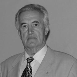 Ушел из жизни экс-ректор КФУ Юрий Коноплев