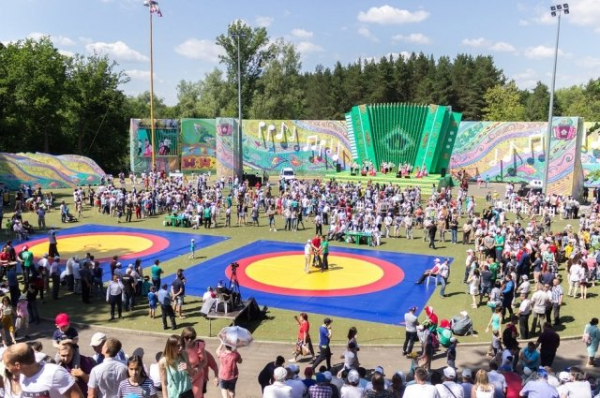 
        Казанский Сабантуй в Мирном посетили порядка 100 тысяч человек            