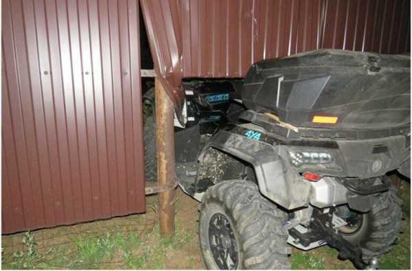 В Татарстане 4-летний ребенок на квадроцикле протаранил забор (ФОТО)