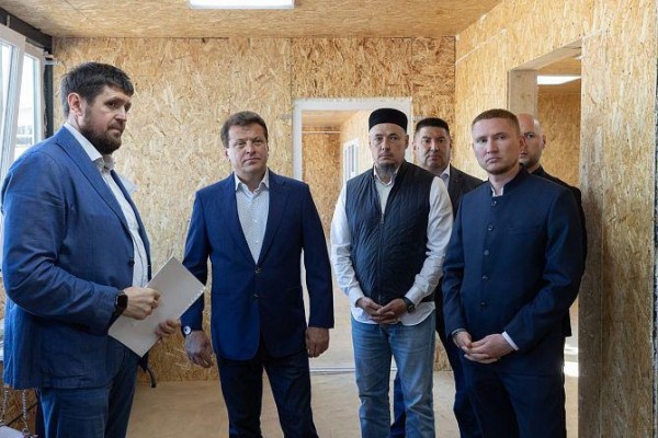 Мэр Казани посетил &laquo;Приют человека&raquo; (ФОТО)