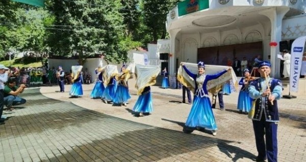 Государственный ансамбль фольклорной музыки РТ принял участие в Сабантуе в Ташкенте (ФОТО)