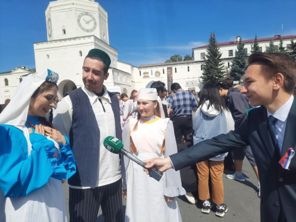 Тинчуринцы приняли участие в параде, посвященном Дню России (ФОТО)