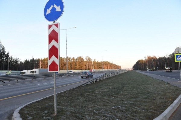 Профессия дальнобойщика умрёт? Беспилотные фуры вышли на трассу Москва-СПб Профессия дальнобойщика умрёт? Беспилотные фуры вышли на трассу Москва-СПб