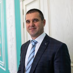 Сегодня день рождения отмечает директор Татарской филармонии имени Г.Тукая Кадим Нуруллин Сегодня день рождения отмечает директор Татарской филармонии имени Г.Тукая Кадим Нуруллин