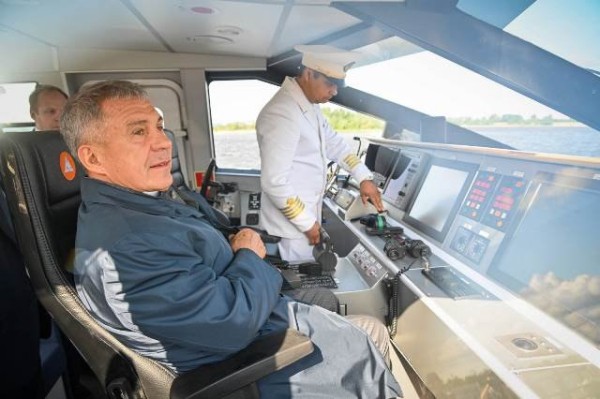 
        Мёртвая вода.        Почему на озёрах и реках гибнет рыба и птицы?    