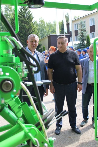 На базе "Элиты" прошел Республиканский конкурс операторов искусственного осеменения крупного рогатого скота (ФОТО)