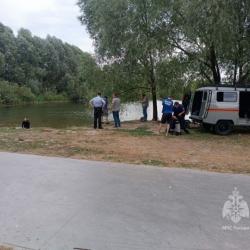 В казанском парке Победы из озера достали труп мужчины В казанском парке Победы из озера достали труп мужчины