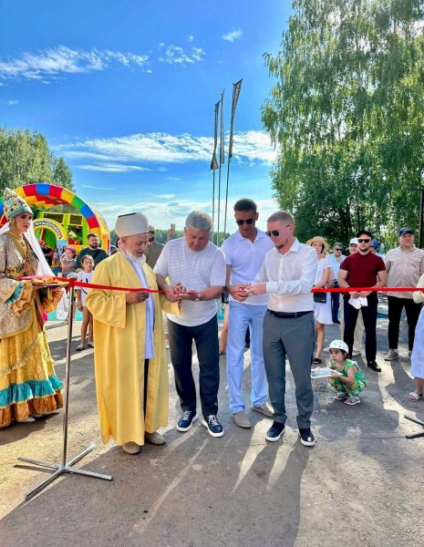 Коттеджный поселок "Ханская усадьба" отметил день рождения открытием первой улицы