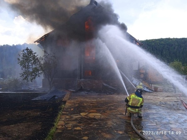 В Башкирии сгорел двухэтажный дом