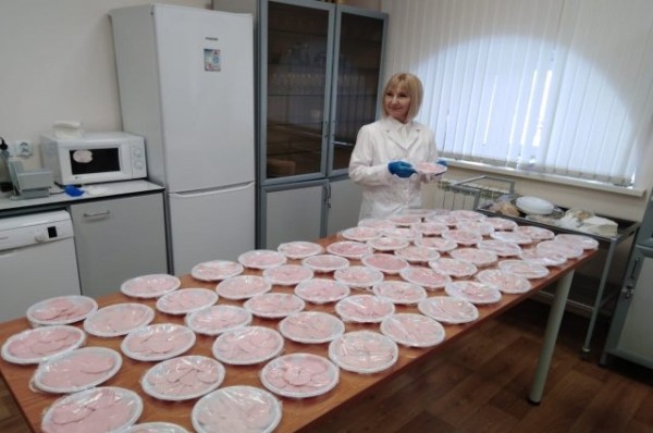 
        Почём настоящее &laquo;Крестьянское&raquo;?        Подделки сливочного масла нашли в Татарстане    