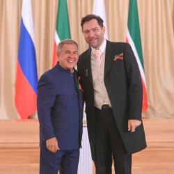 Рустам Минниханов наградил званием &laquo;Народный артист Татарстана&raquo; Фаниса Зиганшина