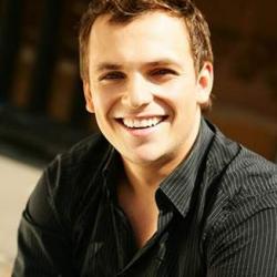 Жена актера Алексея Янина опровергла сообщения о его смерти