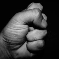 В Казани после удара охранника умер посетитель бара В Казани после удара охранника умер посетитель бара