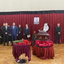 В Казани простились с бывшим генеральным директором КМПО Александром Павловым