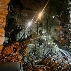 СК проводит проверку после обрушения пятиэтажки в Астрахани