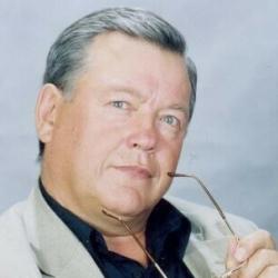 Ушел из жизни татарский писатель, поэт-песенник Дамир Гисметдинов