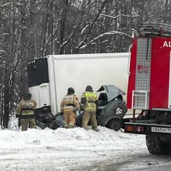 Второе смертельное ДТП за сутки: под Нижнекамском водитель легковушки врезался в фуру