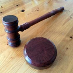 Суд в Казани приговорил курьера мошенников к реальному сроку