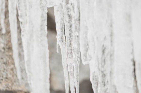 
        Прокуратура РТ требует наказать коммунальщиков за травмы людей на льду    