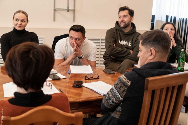 В театре Камала состоялась читка пьесы "Чертов тост" (ФОТО) В театре Камала состоялась читка пьесы "Чертов тост" (ФОТО)