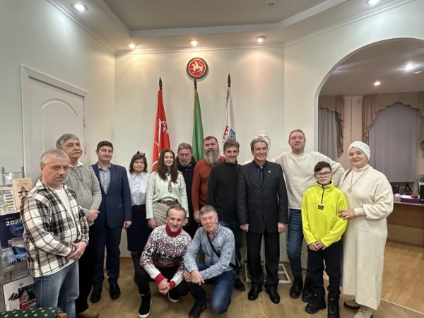 В Постоянном представительстве РТ открылась выставка Раиса Тимергалиева