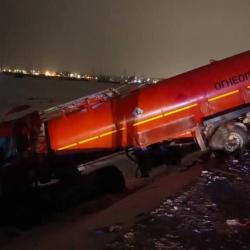 В Татарстане столкнулись мусоровоз и бензовоз: погибли двое