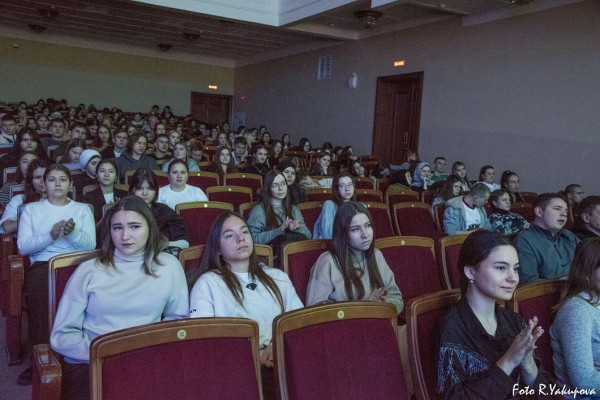 Оркестр театра Камала выступил в КДК им. Ленина с концертом "Театр & Музыка. Яхин" (ФОТО)