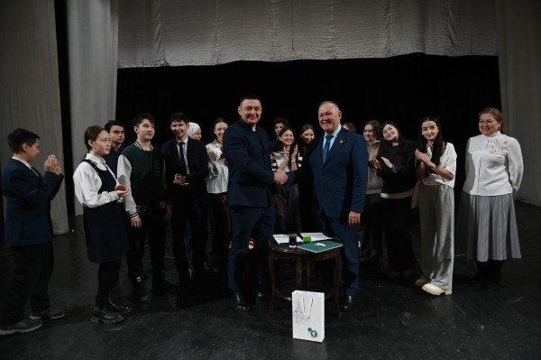 Театр Тинчурина начал сотрудничать со 2-ой гимназией Казани (ФОТО)