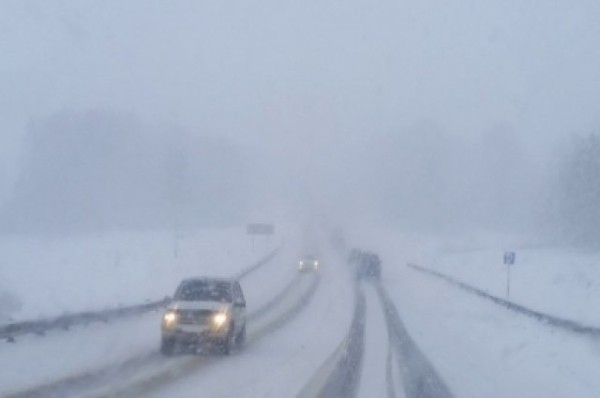 От Канаша до Шали: В Татарстане метель парализовала движение на трассе
От Канаша до Шали: В Татарстане метель парализовала движение на трассе